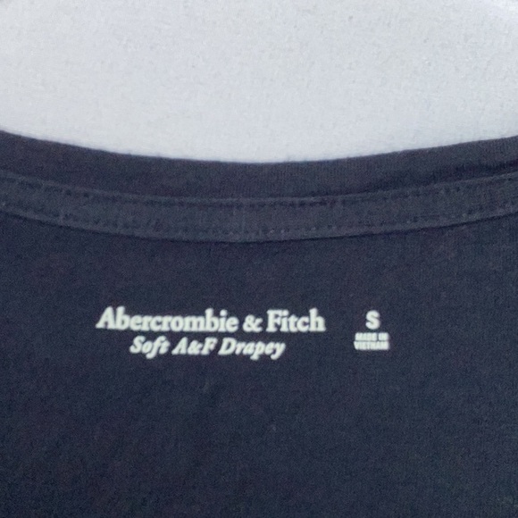 Abercrombie &Fitch Soft A&F Drapery t-shirt. - Picture 2 of 10